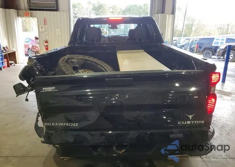 2023 Chevrolet Silverado K1500 Trail Boss Custom z USA, uszkodzony, nr VIN 3GCUDCED4PG363555